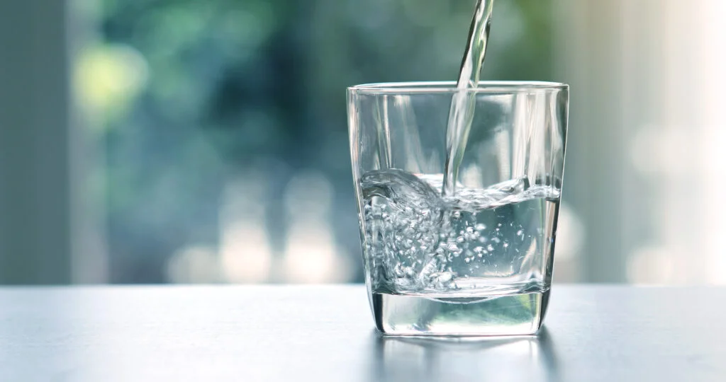 Top Benefits of Using a Water Purifier - Why Clean Water Matters - Benefits of Using a Water Purifier - Types of Water Purifiers and Their Features - ETA Mold Inpection in Florida